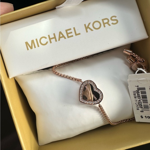 Michael Kors bracelet new in box - Picture 2 of 8
